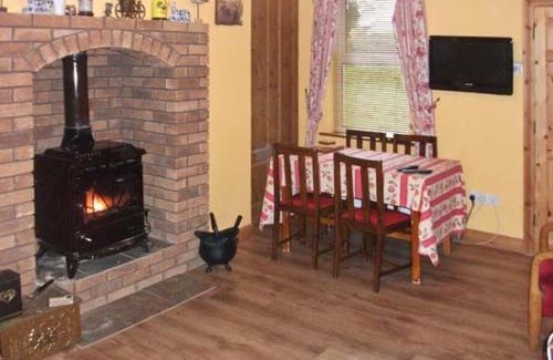 Killimor House | Hazel Cottage