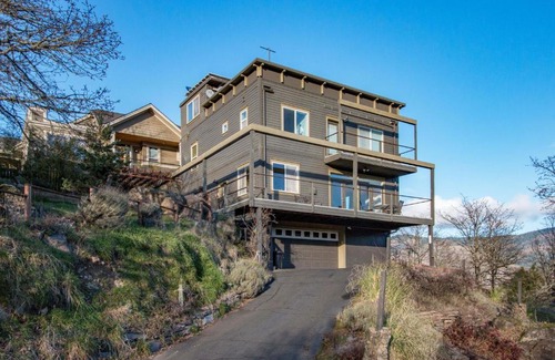 Hood River House | Hazel House 30 day minimum