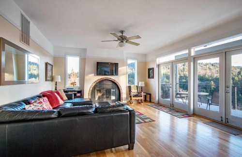 Hood River House | Hazel House 30 day minimum