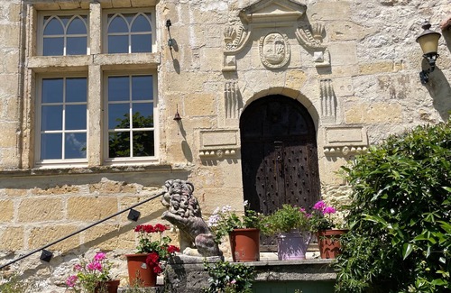Velines Cottage | Hazelnut Cottage in the Grounds of 16th Cent. Historic Manor,12mx6m Heated Pool