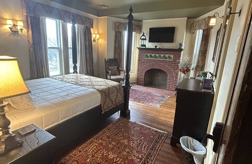 Warren Hotel | Hazeltine Boutique Hotel BnB