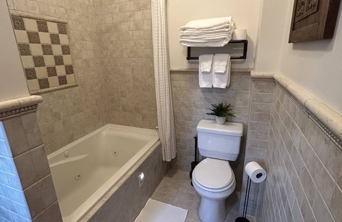 Warren Hotel | Hazeltine Boutique Hotel BnB