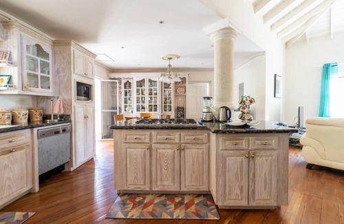 Mount Standfast House | Hazelwood, home away from home and close to the beach.