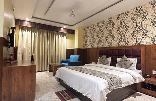 Deoghar Hotel | HB INTERNATIONAL (A unit of Hotel Rajkamal)
