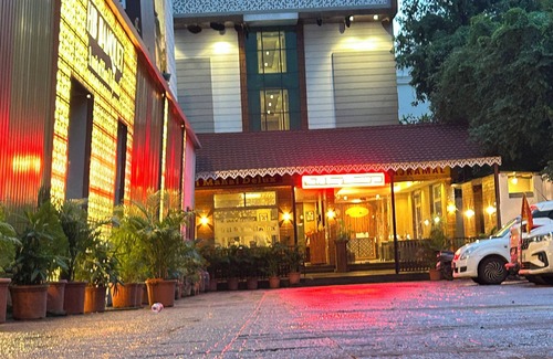 Deoghar Hotel | HB INTERNATIONAL (A unit of Hotel Rajkamal)