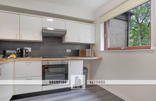 Central Aberdeen Apartment | Headland Court Lodge | Grampian Lettings