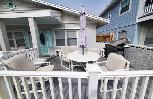 St. Augustine Beach House | Headline