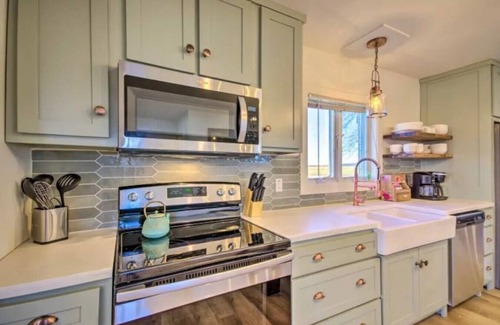 Rolla Other | Headquarters @ Prairie Base, Roomy 2 King Ensuites