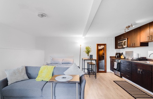 Geyserville House | Healdsburg Studio - Vineyard Views!