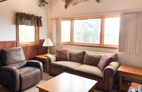 Healy House | Healy Heights Family Cabins