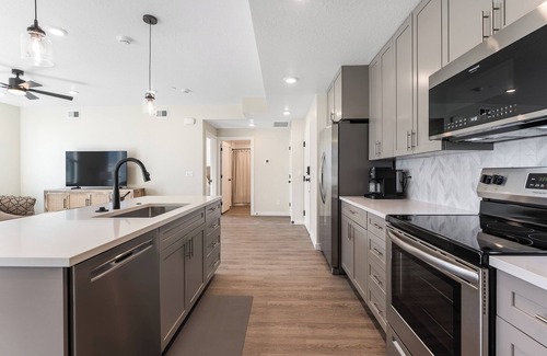 St. George Condo | Heart and Sol: Desert Color Lagoon + Beaches