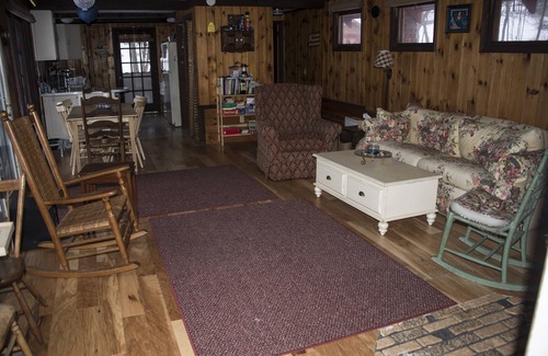 North Lake George Cottage | Heart Bay on Lake George - 2 Bedroom Cottage, Private Dock