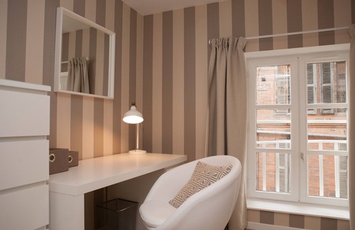 Albi Apartment | Heart of Albi apartment in the Saint-Salvi cloister
