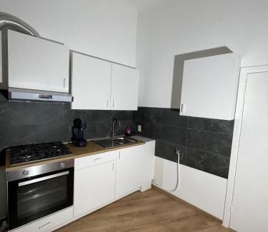 Amandus - Atheneum Apartment | Heart of Antwerpen