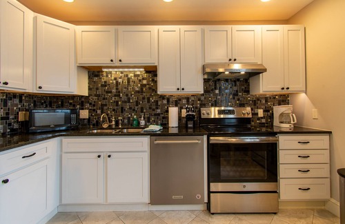Bar Harbor House | Heart of Downtown Bar Harbor - fully airconditioned