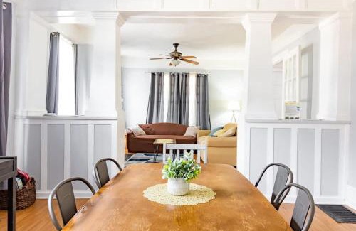 Columbus House | Heart of Downtown Craftsman Walk to Shops Dining