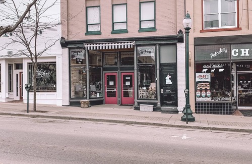 Petoskey Apartment | Heart of Downtown Petoskey