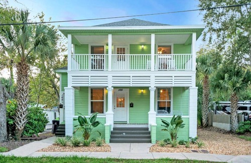 Downtown Historic District House | Heart of Downtown St. Aug, Roomy Duplex, Walk Everywhere!