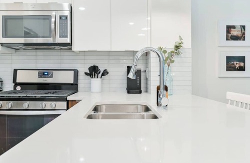 Mission District Condo | Heart of DT| Western Themed Lux Condo | UG Parking