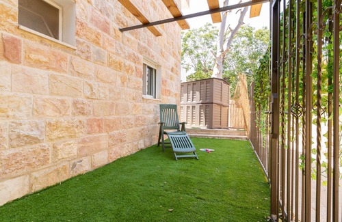 Mamilla Apartment | Heart of Geula T3 Apartment
