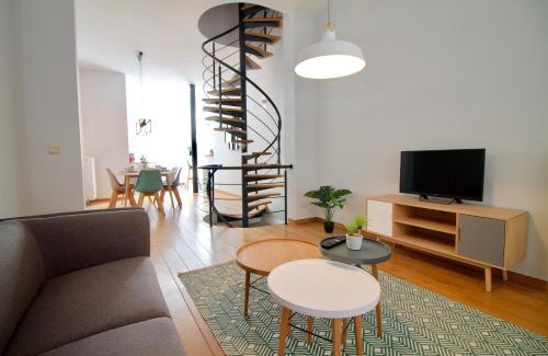 Quartier du Centre - Centrumwijk Apartment | Heart of Grand Place - Stunning 3BR Triplex