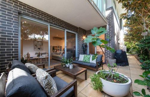 Hampton Apartment | Heart of Hampton by the Beach