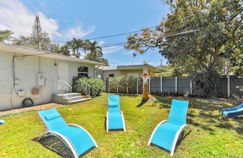 Royal Poinciana House | Heart of Hollywood STR-1926
