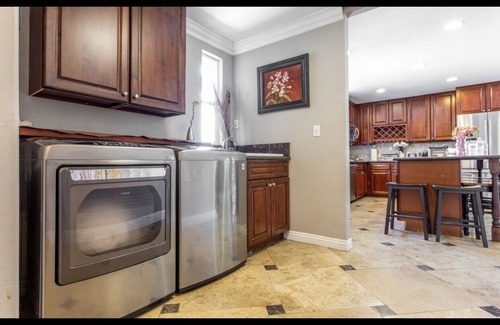 Los Serranos House | Heart of LA Large single level pool BBQ home