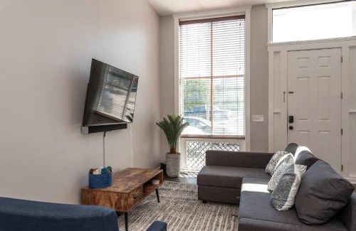 Covington House | Heart of Mainstrasse 1