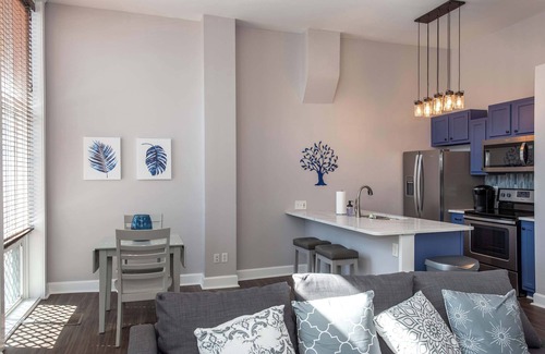 Covington Condo | Heart of Mainstrasse Apt 1