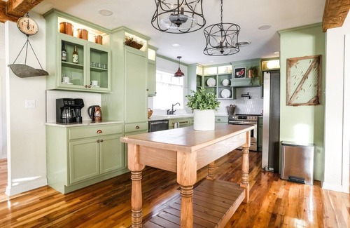 Lubbock House | ❤️Heart of Med District Lit’l Sister 3/2 Remodeled
