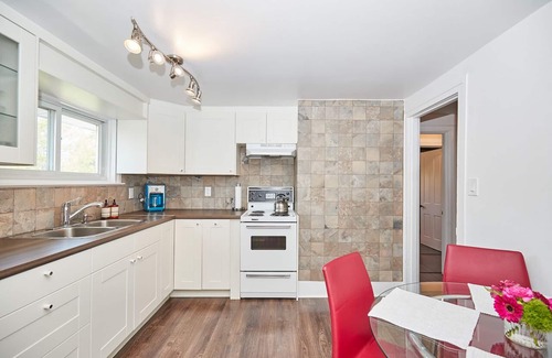 Port Dalhousie Apartment | Heart of Niagara’s Wine country in the famous town of Port Dalhousie