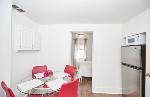 Port Dalhousie Apartment | Heart of Niagara’s Wine country in the famous town of Port Dalhousie