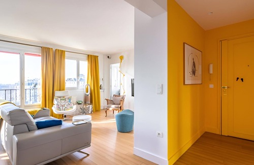 Quinze-Vingts Apartment | Heart of Paris and magical view of the Seine river