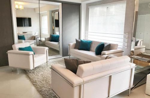 South Beach Apartment | Heart of South Beach/Modern Apartment/Ocean Drive - Carlyle