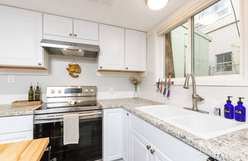 Spenard House | Heart of Spenard Bright and Airy Garden Level.n