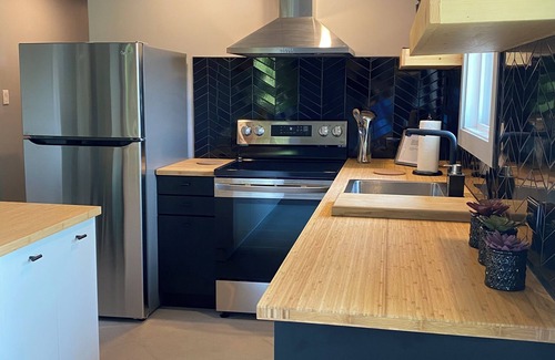 Saint-Sauveur House | Heart of ST SAUVEUR- walk to Village center! SKI till MAY 18 - no. 310182