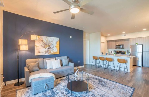 Tempe Apartment | Heart of Tempe | Balcony, Pool, Gym, W/D, Parking