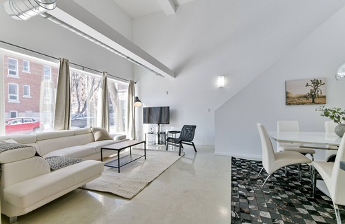 Winnipeg Apartment | Heart of the City: Osborne Village - Underground Parking
