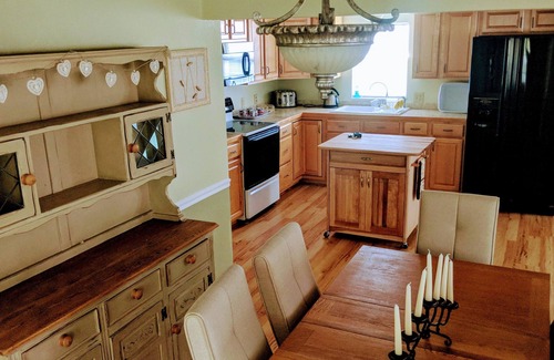 Fort McCoy Cottage | Heart of the Ocala National Forest and Lake Kerr Beautiful & Delightful Lake Cottage