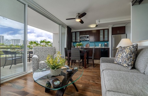 Waikiki Condo | Heart of Waikiki, 2 blocks to beach, kitchenette, lanai, free parking nearby!