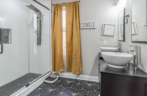 South Philadelphia House | Heart of West Passyunk* Close to top-rated Hospitals