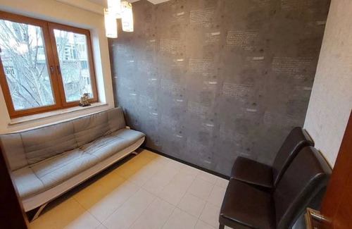 Kentron Apartment | Heart of Yerevan: Stylish 3-Bedroom Retreat