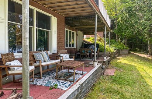 Orland House | Heart Pond Hideaway & Annex