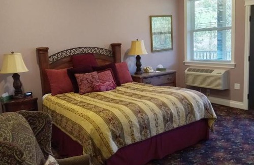 Kamiah Hotel | Hearthstone Elegant Lodge