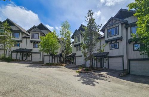 East Kootenay Apartment | Hearthstone Townhomes by StayIn