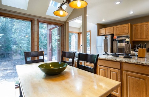 Baldy Mountain House | Heartstone Hideaway Home: Hot Tub, Dog Friendly