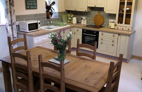 Bwlchnewydd House | Heartwood Barn - Cosy converted barn, nestled in beautiful ancient woodland
