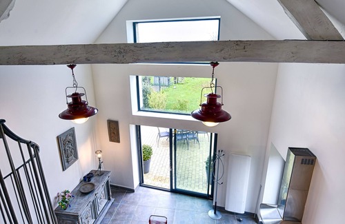 Saint-Wambert-des-Trois-Vallees Cottage | HEATED INDOOR POOL APRIL TO OCTOBER - CALM-RELAXATION - YEAR-ROUND SPA