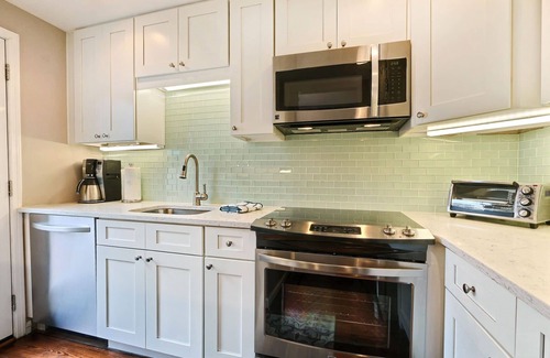 Historic District - North House | Heated Pool Access | 5*Clean | Flex Cancelation
